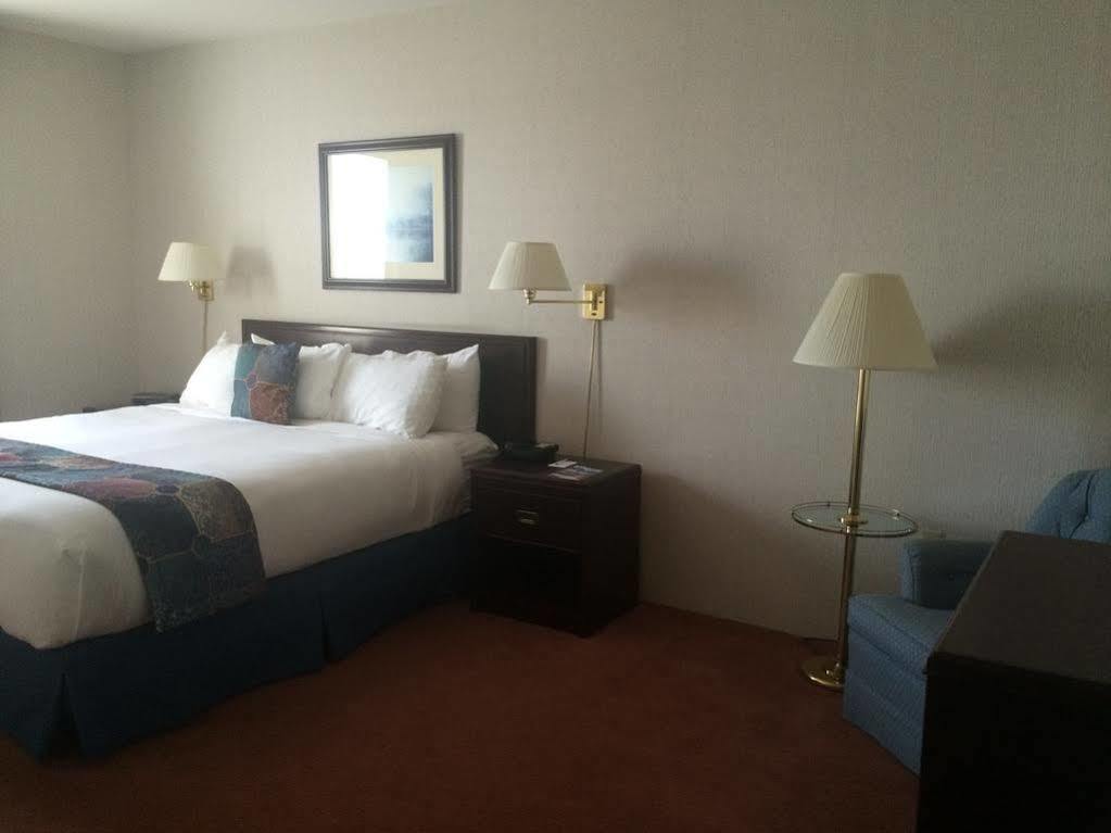 Delta Hotels By Marriott Дартмут Экстерьер фото