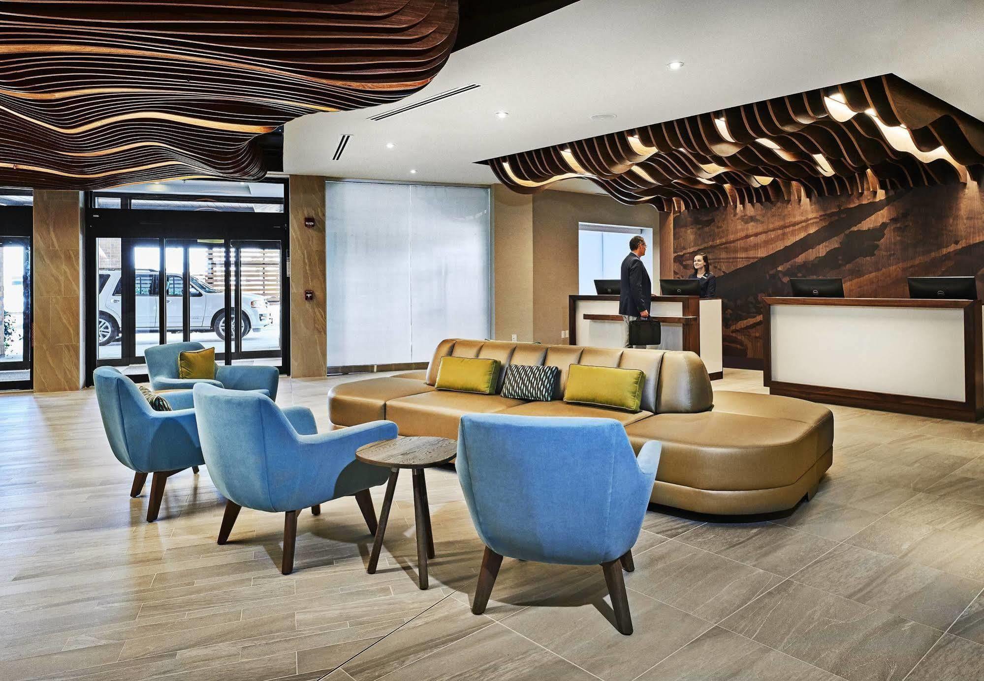 Delta Hotels By Marriott Дартмут Экстерьер фото