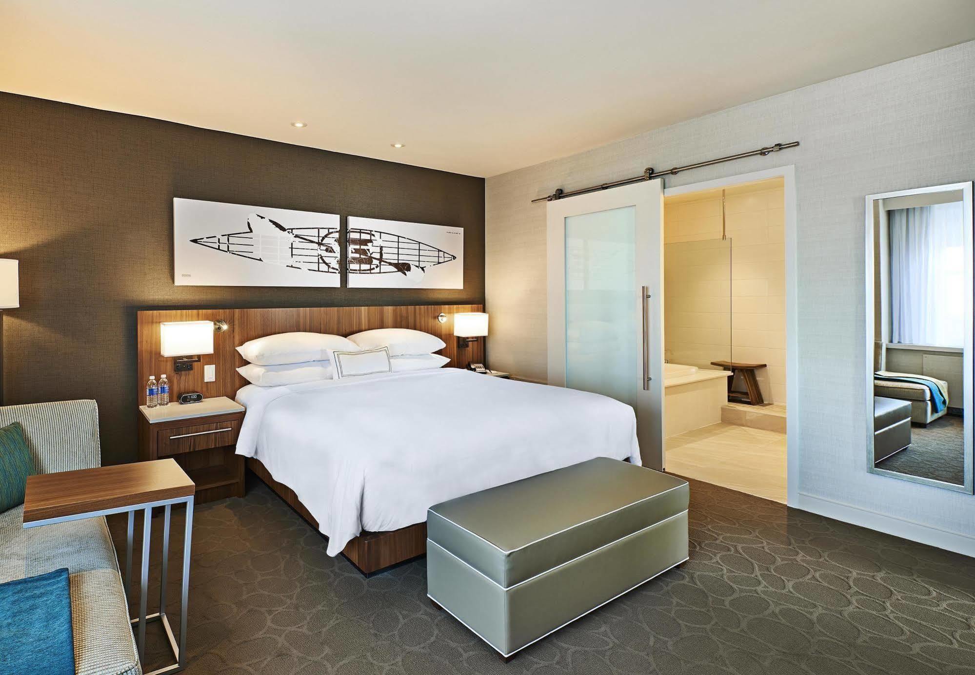 Delta Hotels By Marriott Дартмут Экстерьер фото